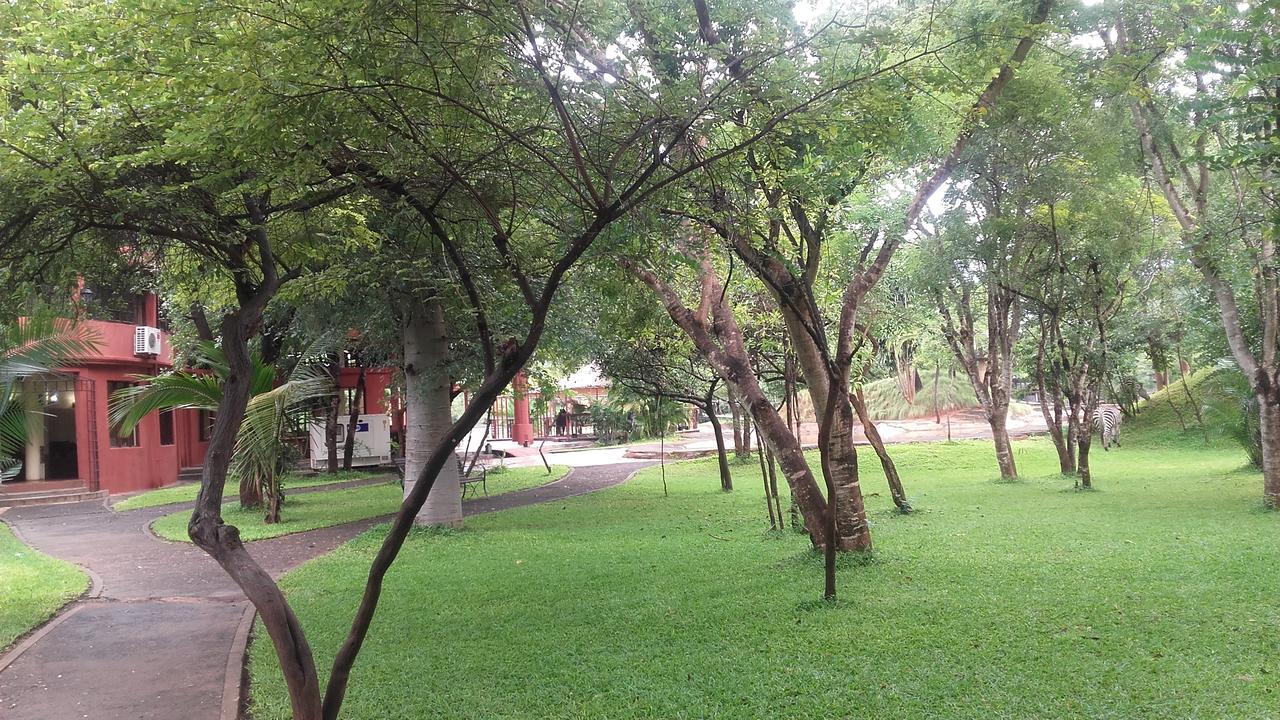 Kaazmein Lodge Livingstone Esterno foto