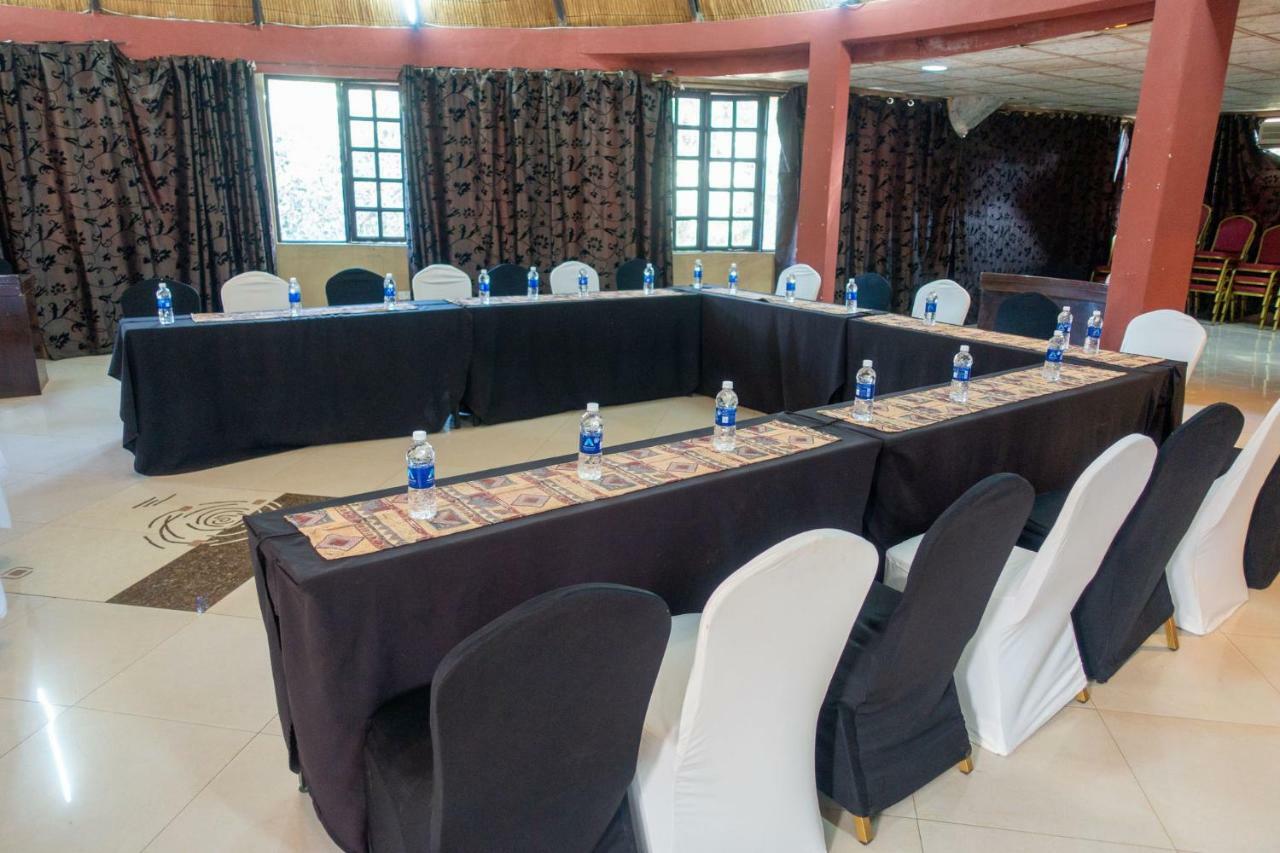 Kaazmein Lodge Livingstone Esterno foto